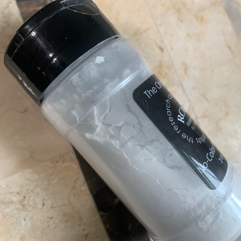 🖤 RCMA powder translucent 🖤 - Picture 3 of 3